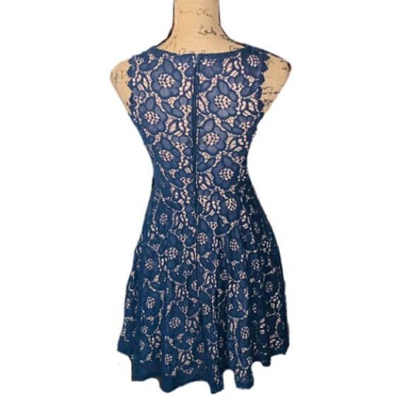 Jodi Kristopher blue lace dress size 5 - Picture 2 of 4